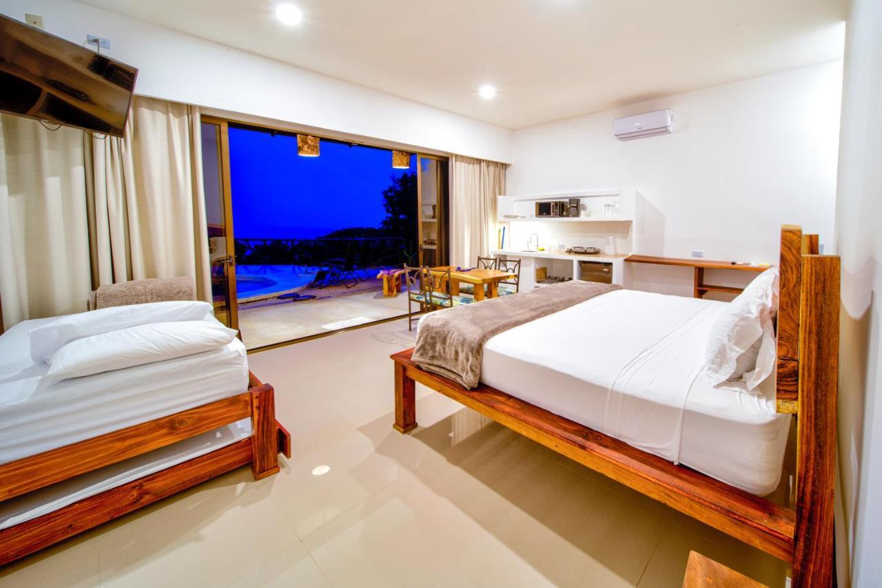 Akua Suites Ocean View Тарколес Экстерьер фото